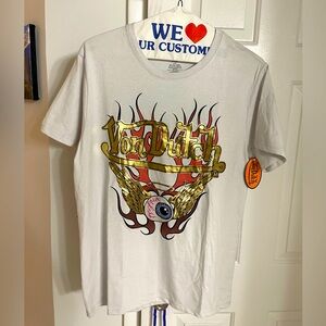 NWT Von Dutch Flying Eyeball Gold Foil Wings Graphic T-shirt large